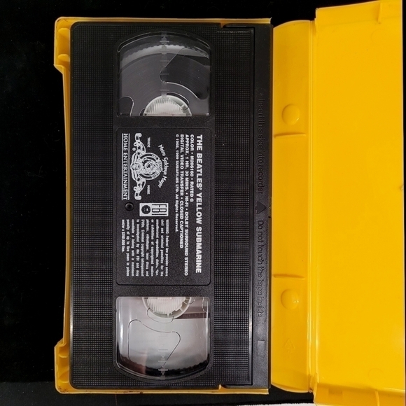 The Beatles Yellow Submarine Vintage 1968 VHS - Picture 2 of 8